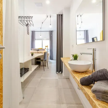 Flatguest Paez Гостевой дом Лас-Пальмас-де-Гран-Канария